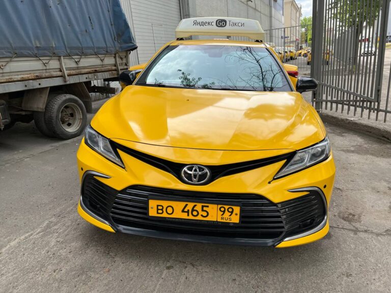 Toyota Camry 2021 AT